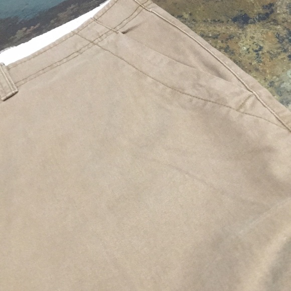 St. John’s Bay men’s Bermuda shorts brown, size 42 NWT - Picture 8 of 12